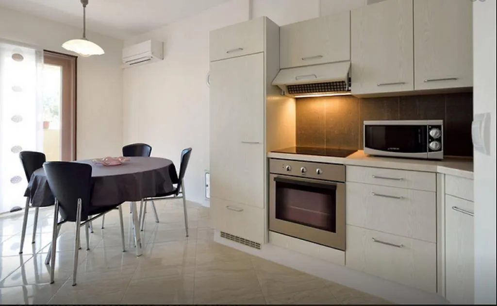 Apartment Una Pula