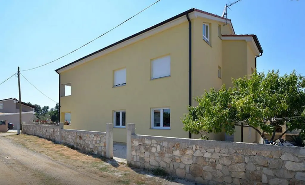 Apartment Una Pula