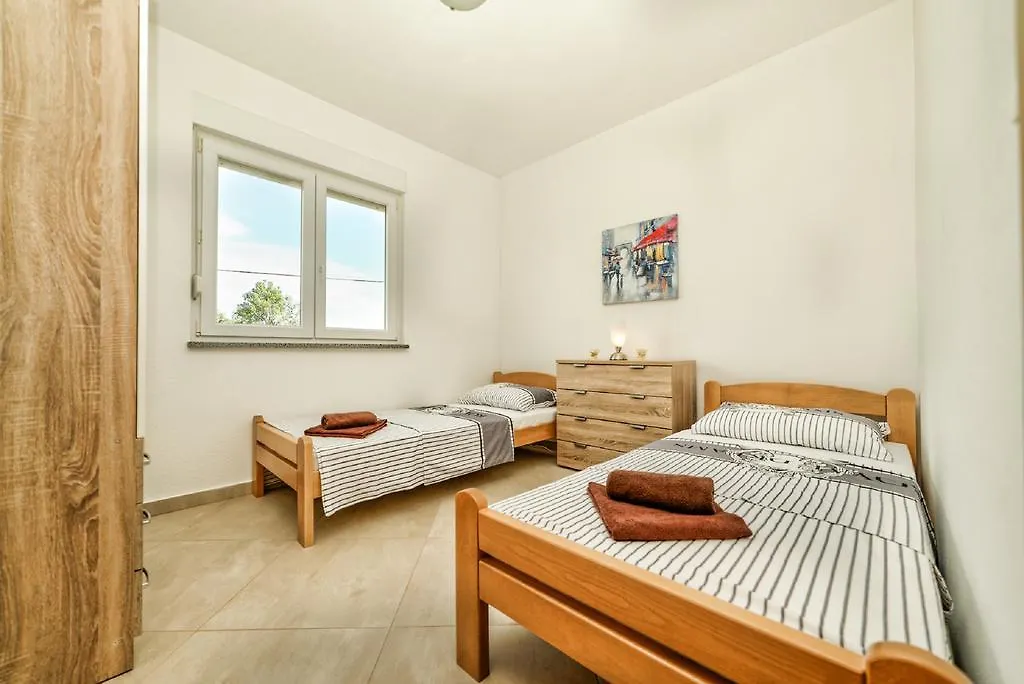 Apartment Una