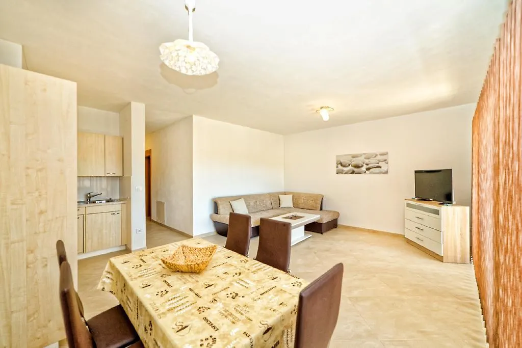 Apartment Una 0*, Pula Croatia